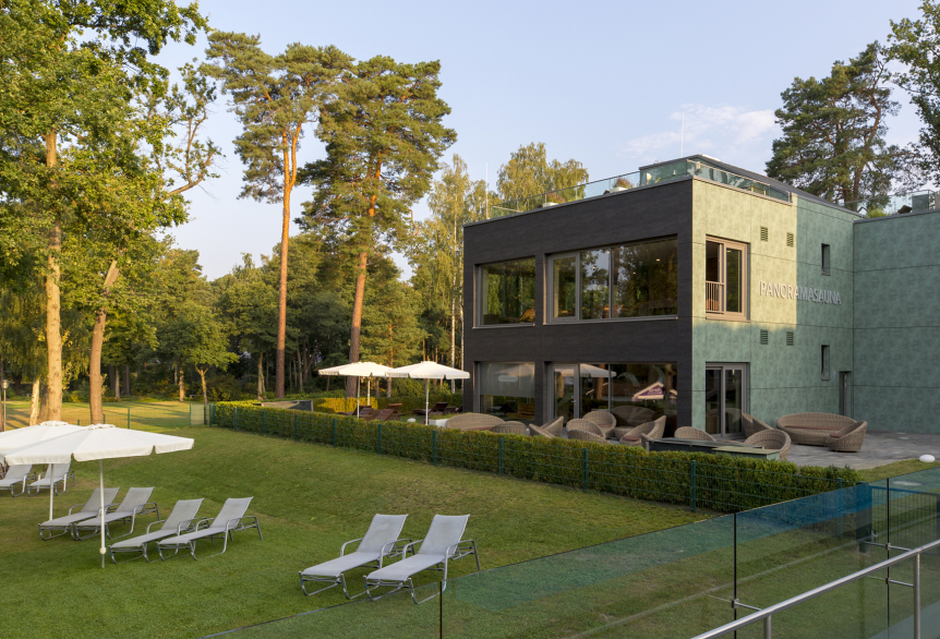 PanoramaSauna Aussen der SaarowTherme